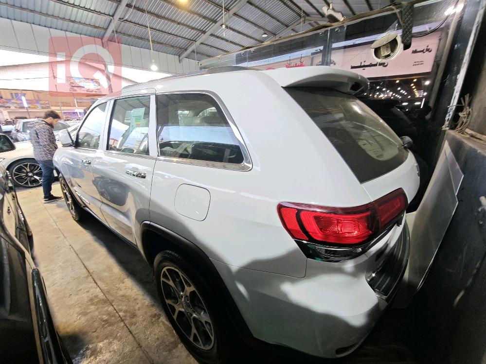 جيب جراند شيروكي